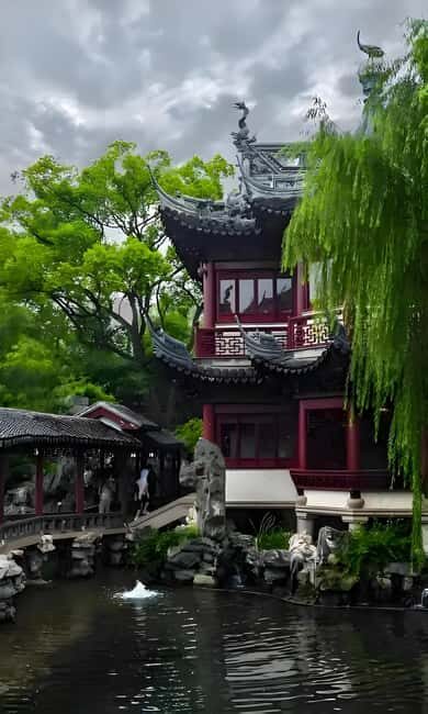 Shanghai: Yu Garden, City God Temple & River Cruise Tour - An Evening of Scenic Views on the Huangpu River