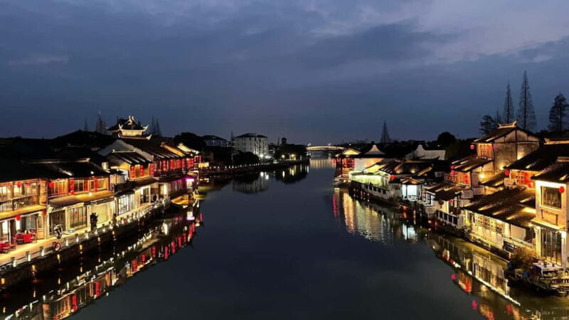 Shanghai: Zhujiajiao Water Town with Calligraphy Experience - An Authentic Day in Zhujiajiao: What You Can Expect