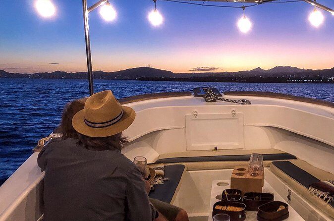 Shared Cabo Sunset Cruise with Open Bar and Scenic Views - Who Should Book This Tour?