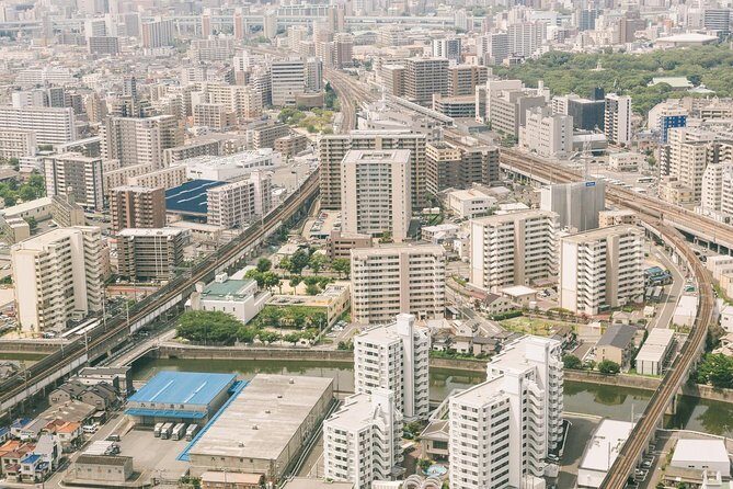 Shared Departure Transfer : Fukuoka City to Fukuoka Airport - The Experience in Detail