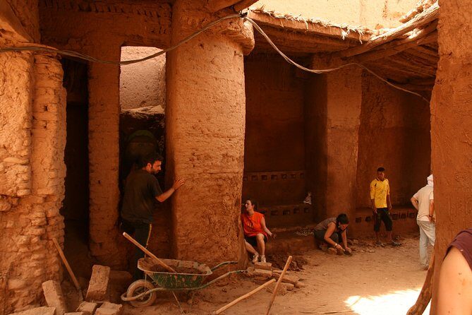 Shared group desert tour from Marrakech 2 days - Frequently Asked Questions