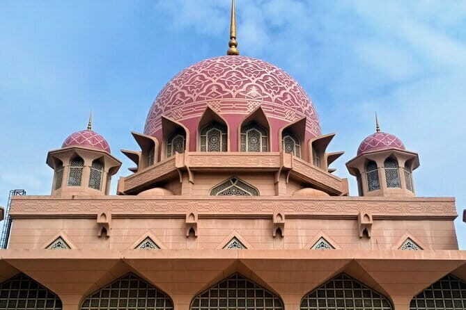 Shared Putrajaya Tour with Traditional Boat Cruise & Pink Mosque - Introduction: What This Tour Offers and Why It’s Worth Considering