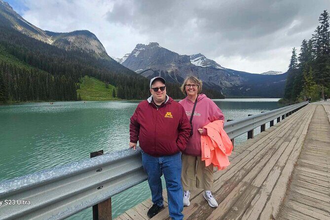 Shared Tour: Emerald Lake Lake Louise & Moraine Lake from Calgary - FAQ
