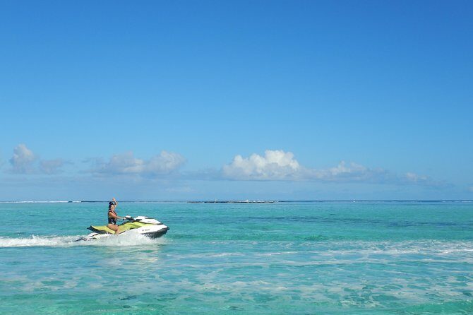 Shared Transfer : Hotel to Moorea Airport (or) Pier - In-Depth Review of the Moorea Shared Transfer Experience