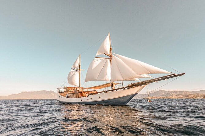 Shared Trip Sailing Komodo 3D2N - Key Points