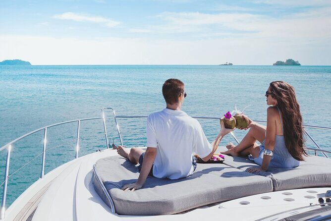 Shared Yacht Tour in Dubai Marina - Key Points