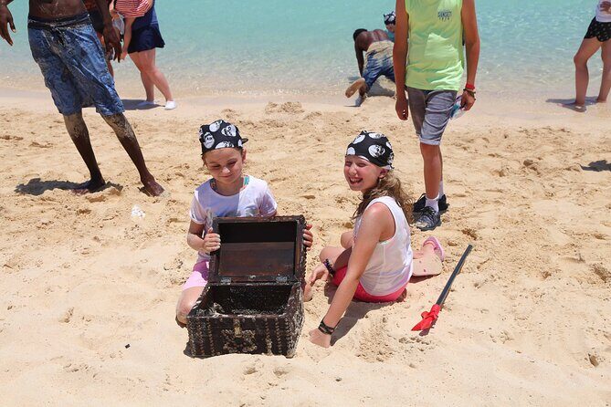 Sharm: Pirates Sailing Boat Ras Mohammed & White island and Lunch - FAQs