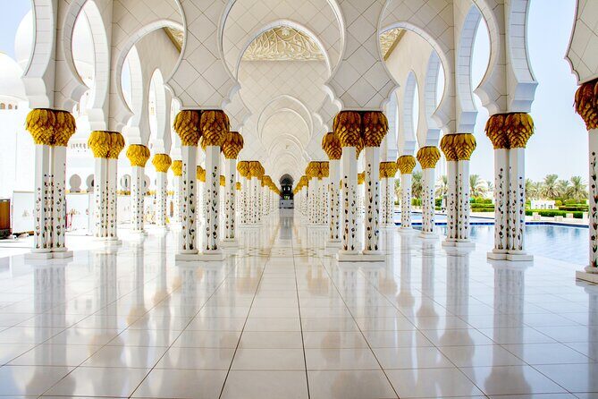 Sheikh Zayed Mosque Half Day Tour in Abu Dhabi - A Detailed Look at the Sheikh Zayed Mosque Half Day Tour