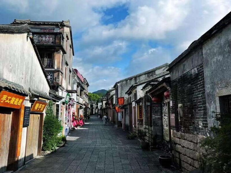Shenzhen: Dapeng Peninsula Day Tour with Hotel Pickup - Authentic Experiences Highlighted by Travelers