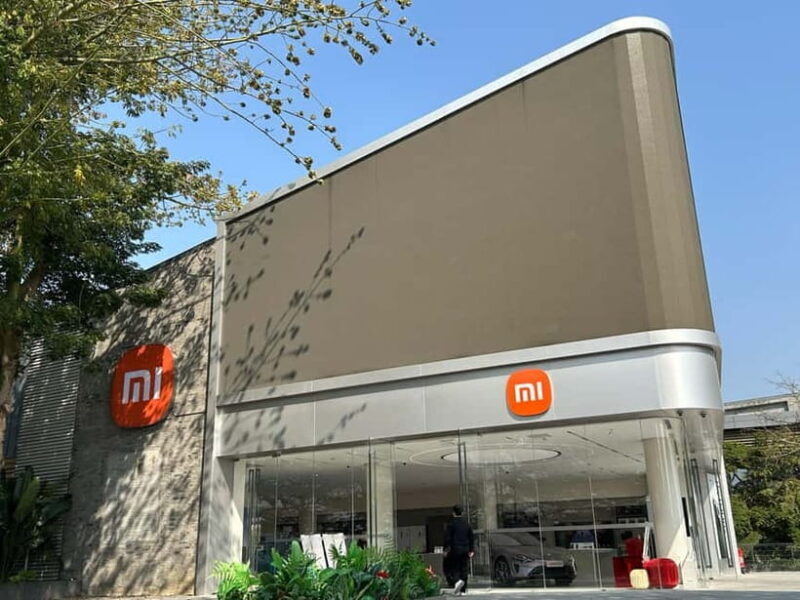 Shenzhen: DJI Flagship Store, Huaqiangbei & Lianhua Tour - Key Points