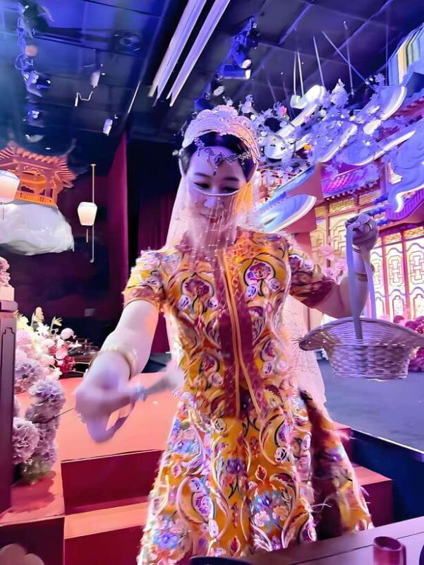 Shenzhen: Royal Dinning Experience with Culture Performance - The Experience in Detail