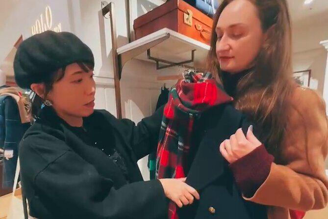 Shinjuku Trend Tour w/ Stylist: Anime, K-Fashion & Vintage - Authentic Fashion Finds with a Personal Touch in Shinjuku