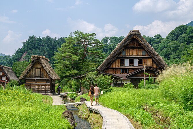 Shirakawago Day Trip: Government Licensed Guide & Vehicle from Takayama - Frequently Asked Questions