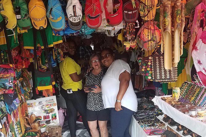 Shopping From Ocho Rios Hotels - An In-Depth Look at the Ocho Rios Shopping Tour