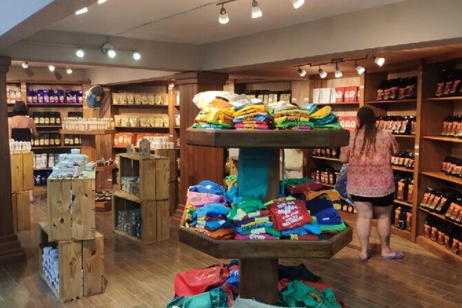 Shopping Tour In Don Lucas Cigar Factory, Rum tasting, Cocoa factory, Souvenirs - The Tour Breakdown: A Closer Look at What to Expect