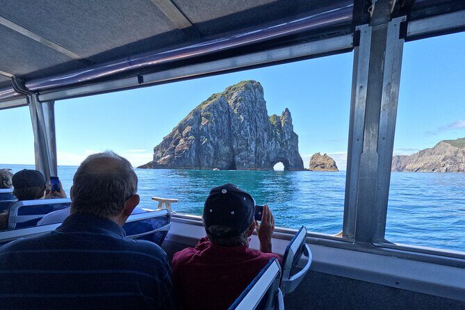 Shore Excursion: Hole in the Rock Cruise with Island stopover - Who Should Consider This Tour?
