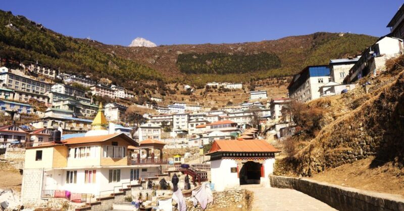 Short Everest Base Camp Trek - When to Go and Climate Considerations