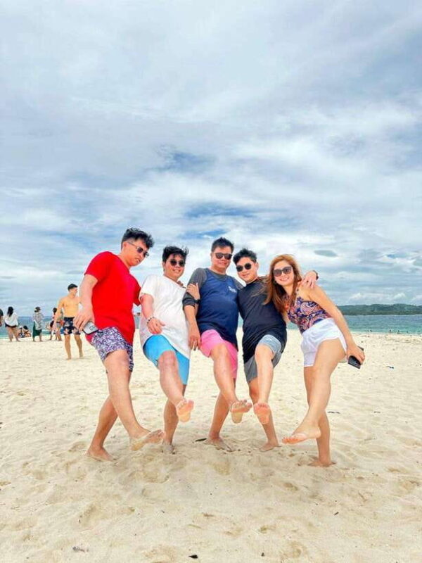 SIARGAO: PRIVATE ISLAND HOPPING GUYAM, DAKU AND NAKED ISLAND - What You Can Expect from the Tour