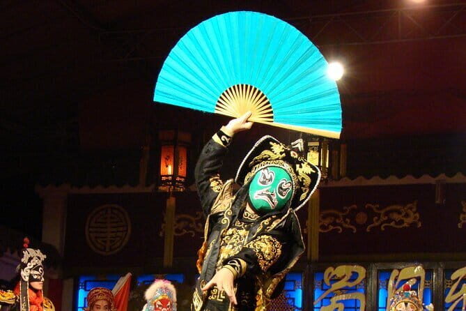 Sichuan Opera with face-changing at Jinjiang historic theater - Practical Details and Tips