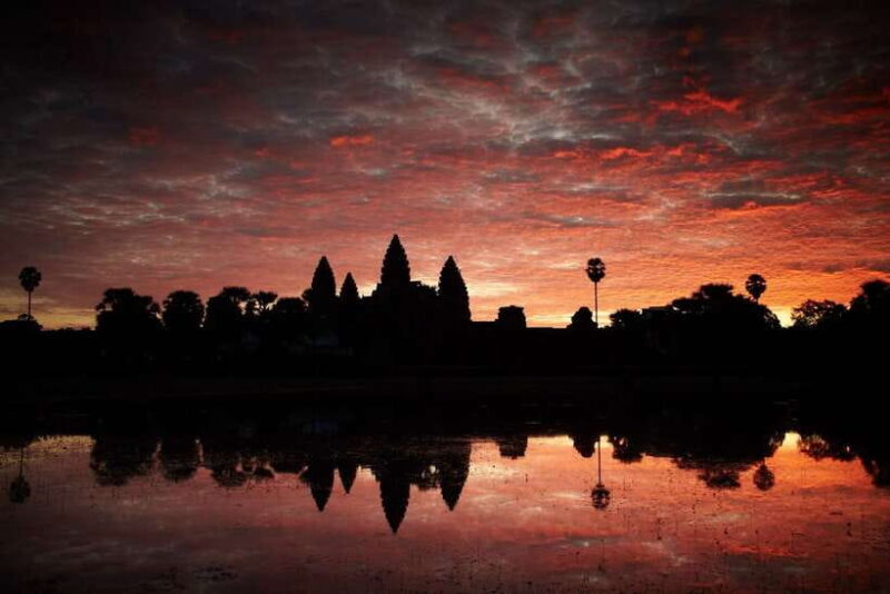Siem Reap: Angkor Sunrise 1- or 2-Day Guided Temples Tour - Who Should Consider This Tour?
