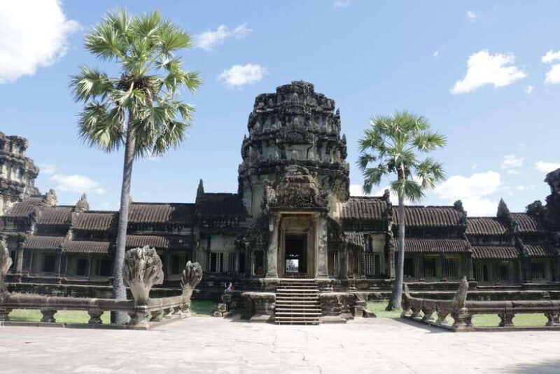 Siem Reap Angkor Temple Tour with Tuk Tuk - Key Points