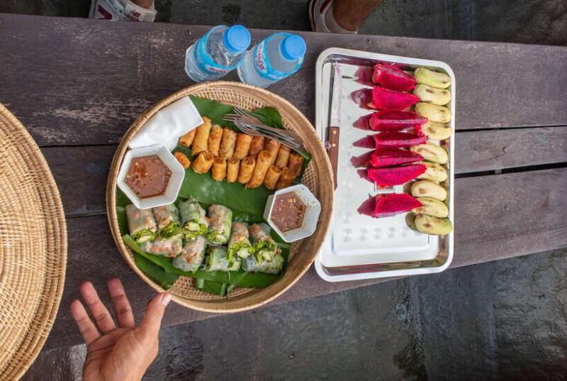 Siem Reap: Angkor Twilight & Boat Vespa Adventure - FAQ