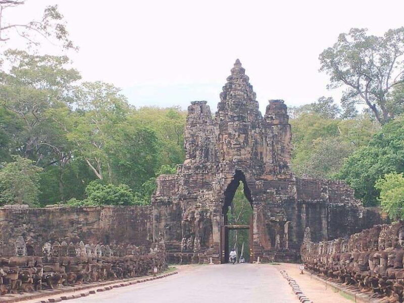 Siem Reap: Angkor Wat, Angkor Thom, and Banteay Srei Tour - FAQ
