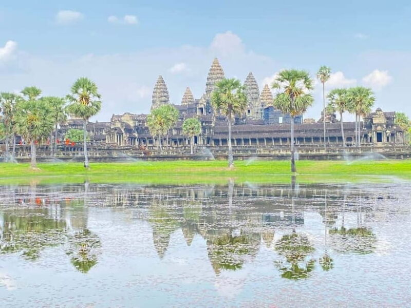 Siem Reap: Angkor Wat Small-Group Day Tour - Detailed Tour Breakdown