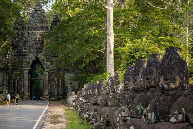 Siem Reap: Angkor Wat Sunrise & Explore Angkor Temples With Guide - Ta Prohm: The Jungle Temple