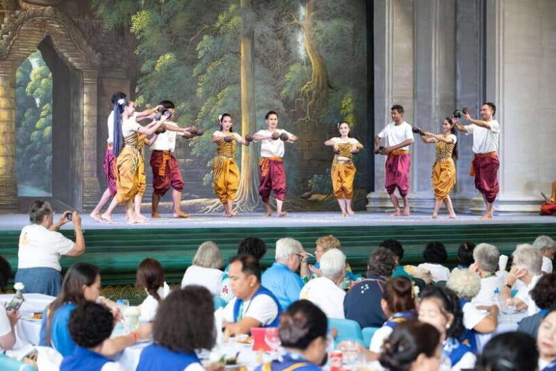 Siem Reap: Apsara Dance Show with Buffet Dinner & Tuk-Tuk... - Key Points