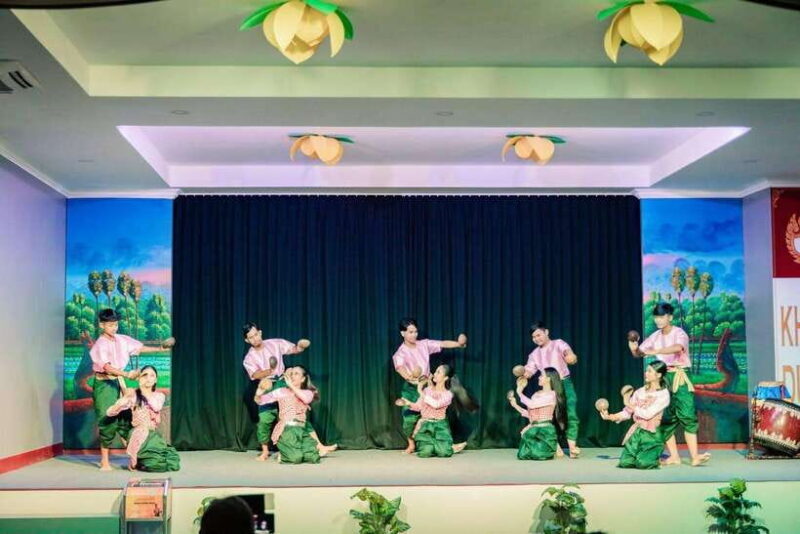 Siem Reap: Dinner and Traditional Show with Hotel Transfer - Analyzing the Value