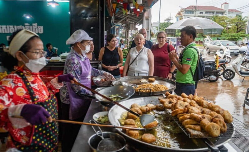 Siem Reap: Evening Foodie Vespa Tour - What’s Included & What to Expect