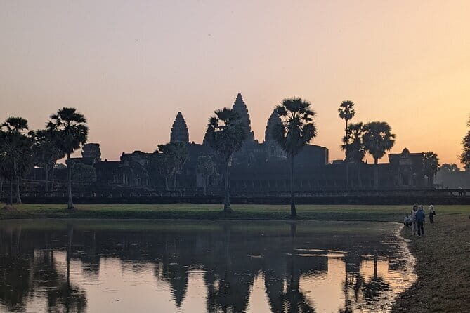 Siem Reap Temple Tuktuk Tour: Explore Angkor Wat and beyond. - The Magnificence of Angkor Wat