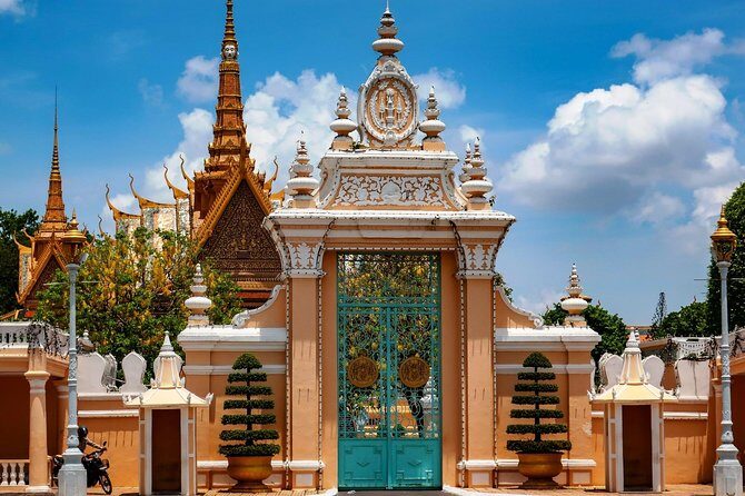 Siem Reap to Phnom Penh by Private Car or Minivan - Authentic Experiences and Review Highlights