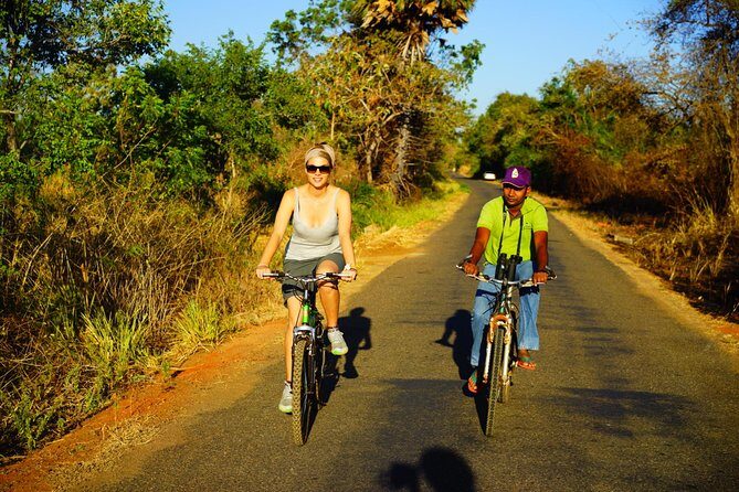 Sigiriya Cycle Tour: Explore Village Life in Sigiriya & Enjoy a Village Lunch - Exploring Authentic Village Life in Sigiriya: A Review of the Cycle Tour