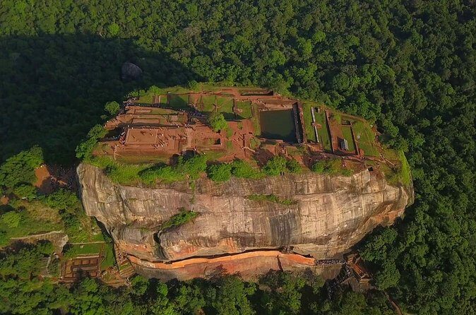 Sigiriya Day Trip with Elephant Safari & Lunch in a Village House - Who Should Consider This Tour?