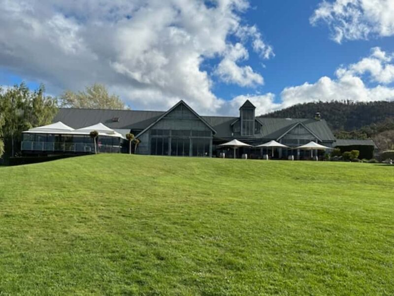 Signature Wine Tour - Hobart & SE Tasmania - An In-Depth Look at the Signature Wine Tour