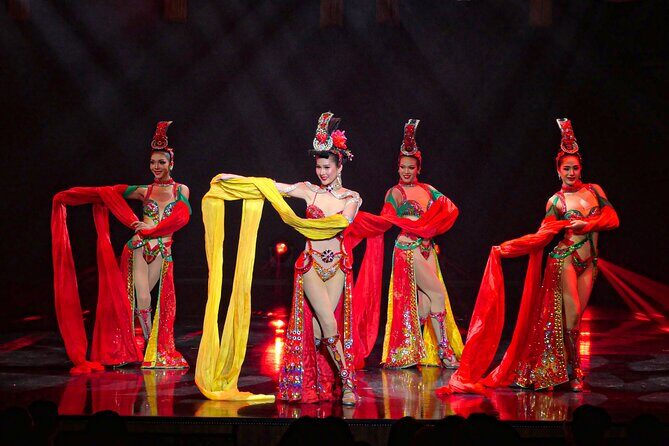 Simon Cabaret: Phukets Ladyboy Glamour Show - What to Expect When Visiting the Simon Cabaret Show
