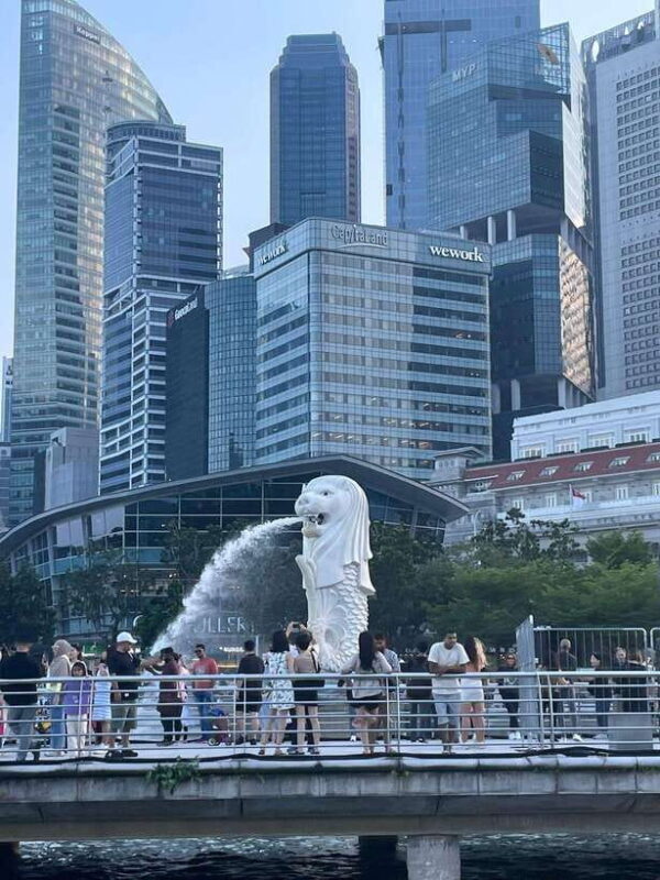 Singapore: City Tour & Jurassic World at Gardens by the Bay - Who Should Consider This Tour?
