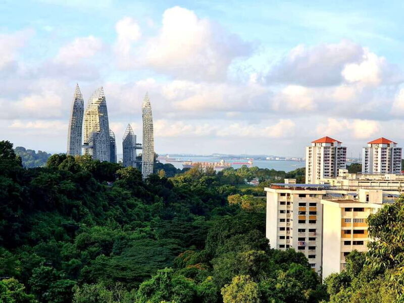Singapore: Faber Peak Guided Walking Tour with Breakfast - Key Points
