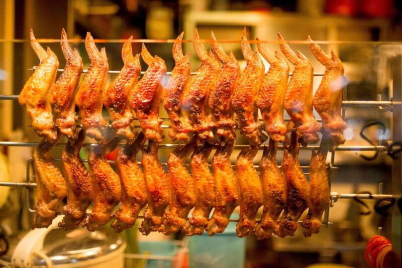 Singapore: Foodie Experience Guided Tour with 5 Tastings - Key Points