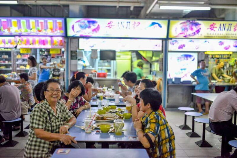 Singapore: Foodie Experience Guided Tour with 5 Tastings - What Sets This Tour Apart