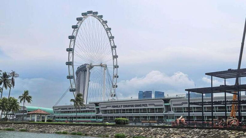 Singapore: Guided City Tour by Amphibious Duck Boat - Authentic Experiences and Traveler Feedback