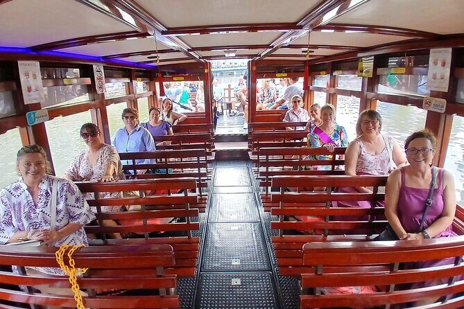 Singapore Guided Night Tour with 2 Light Shows & River Cruise - FAQs