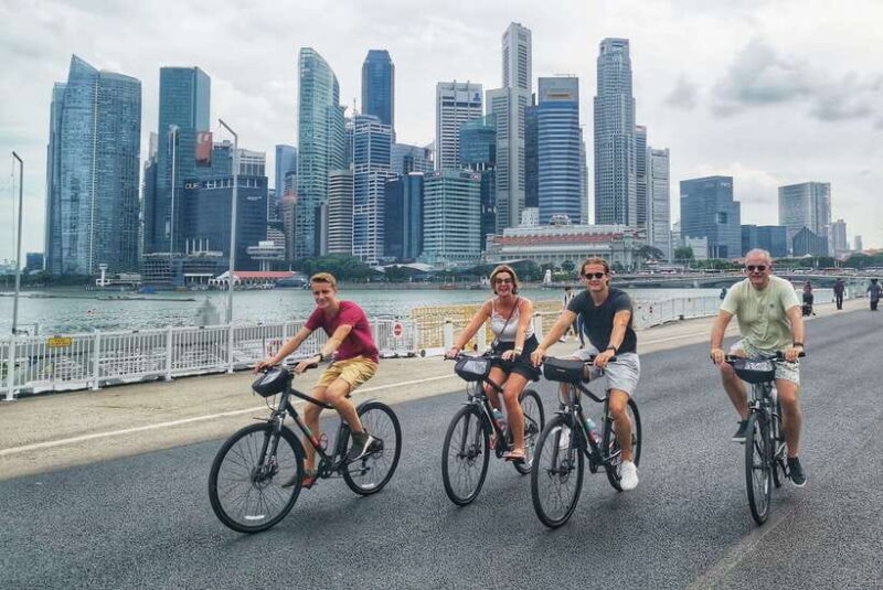 Singapore: Historical Half-Day Bike Tour - Key Points