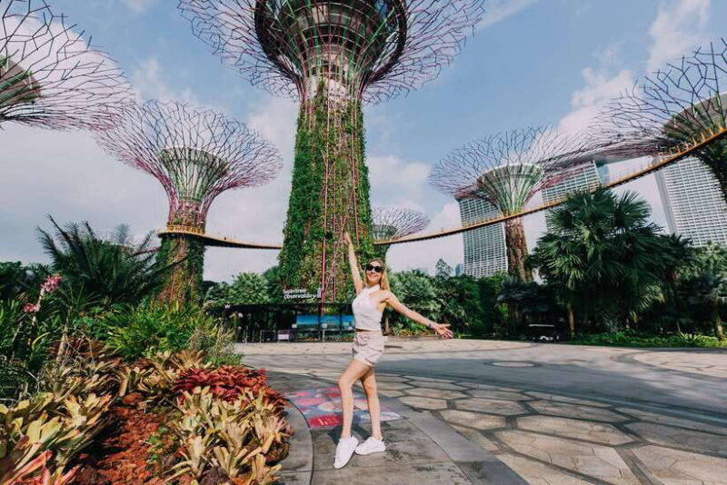 Singapore: Moments in the City Private Photography Session - Who Should Consider This Experience?