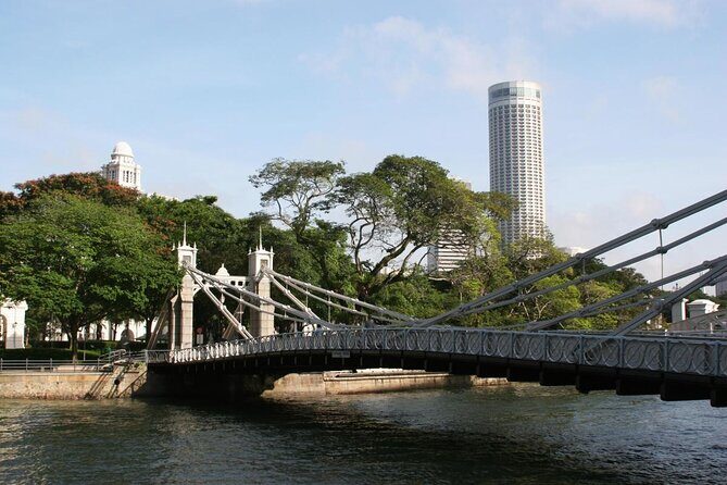 Singapore Nightlife: Street Food, Night Views and Drinks - An In-Depth Look at the Singapore Nightlife Tour