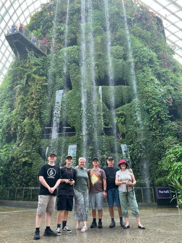 Singapore: Private Car Tour with Local Driver/Guide - FAQ