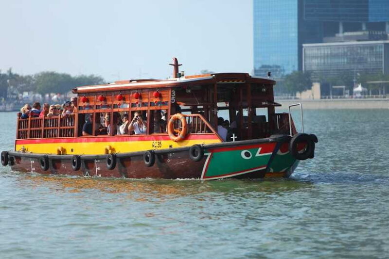 Singapore: Singapore River Cruise - Commentary and Guide Knowledge