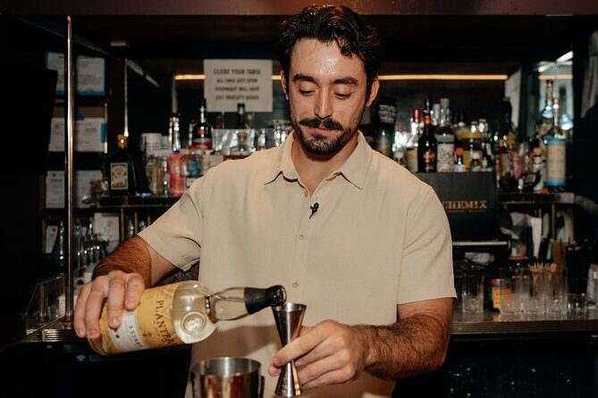 Sip History in the Crescent City Cocktail Making Class - Key Points